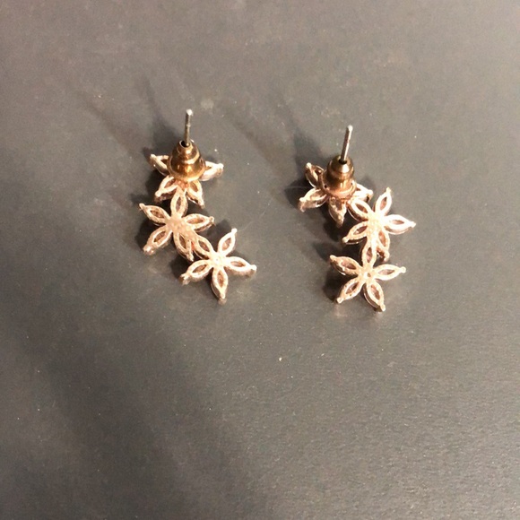 Joe fresh flower earrings - Picture 2 of 2